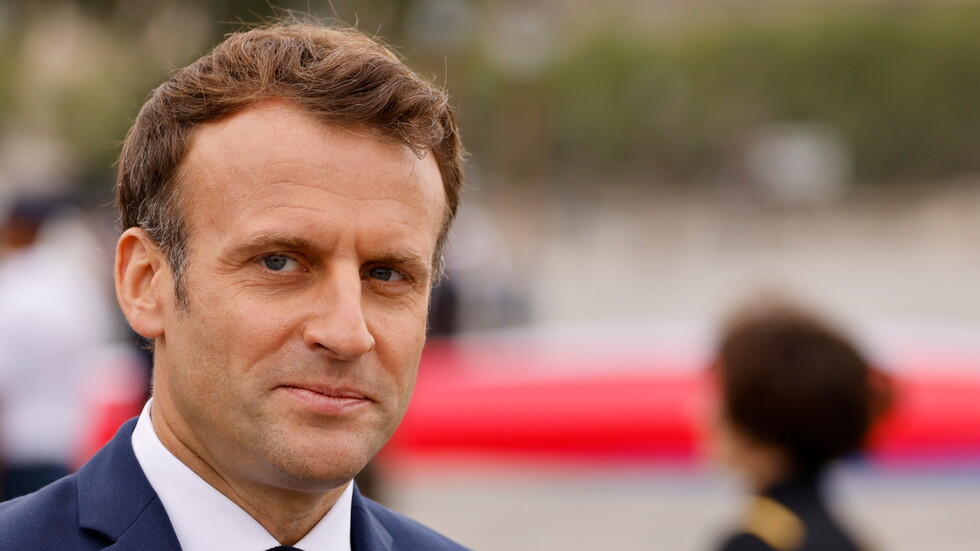 ماكرون يواجه ضغوطا لتقديم اعتذار عن التجارب النووية في بولينيزيا الفرنسية