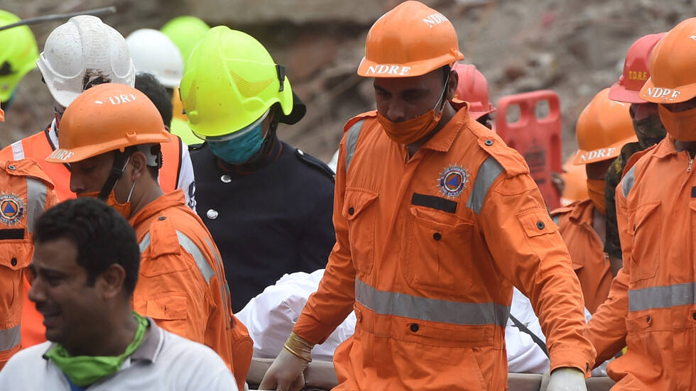 مشاهد مرعبة لانهيار صخور في الهند أودى بحياة 9 أشخاص على الأقل