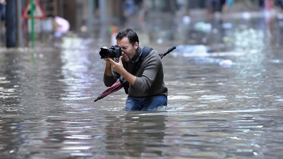 "نادي المراسلين": صحفيون أجانب تعرضوا للمضايقة أثناء تغطيتهم لفيضانات الصين