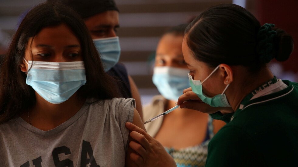 الولايات المتحدة.. إعادة فرض ارتداء الكمامة على المطعمين