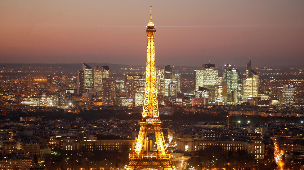 فرنسا.. تعرض دار "شوميه" للمجوهرات لعملية سطو مسلح وسط باريس