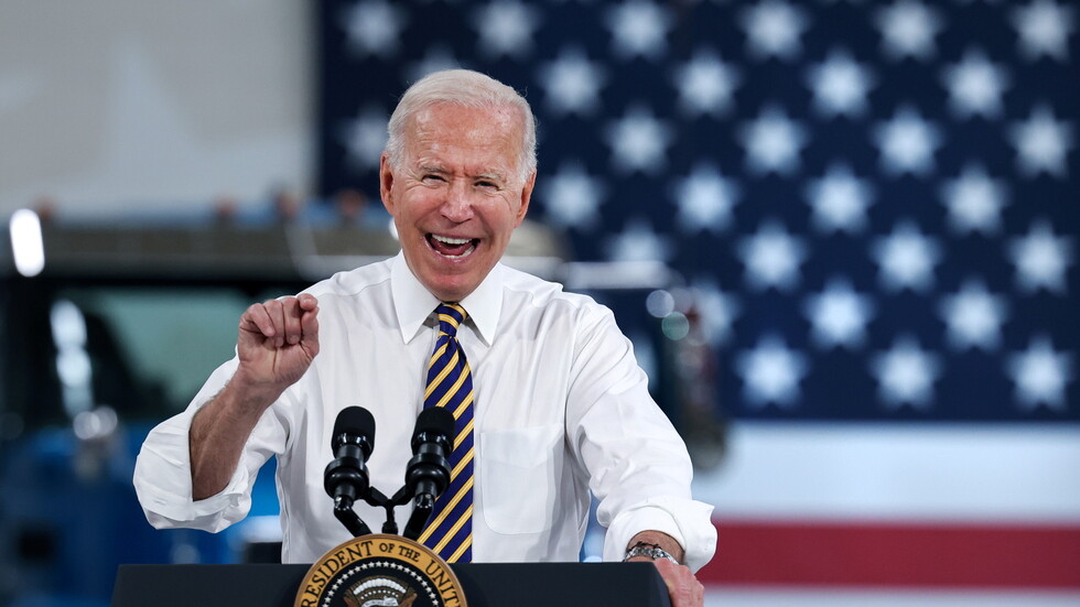 بايدن يخلط بين أوباما وترامب!