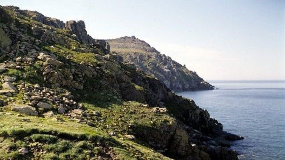 في "عز الصيف".. الثلوج تهطل في مقاطعة ماغادان