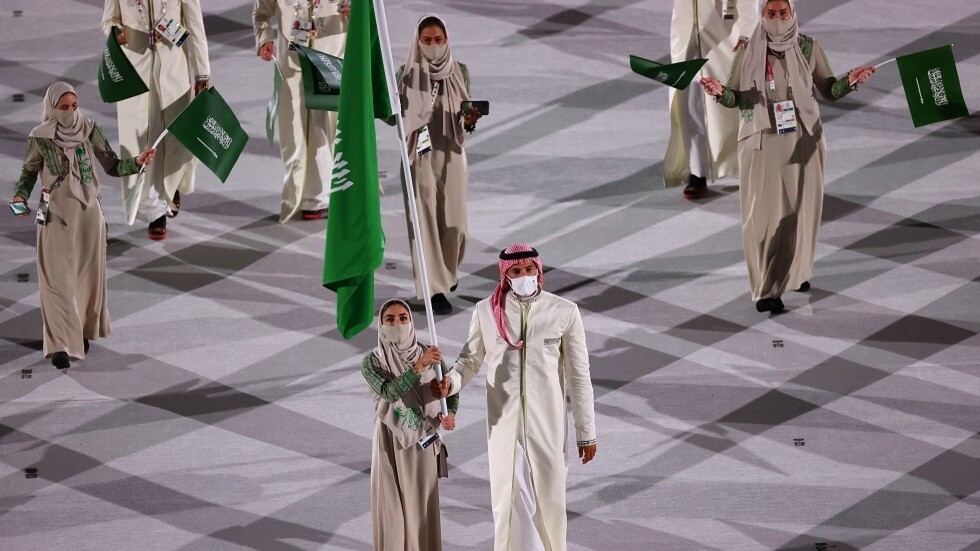 ماذا قال العرب والإسرائيليون في اللاعبة السعودية تهاني القحطاني؟ .. فيديو