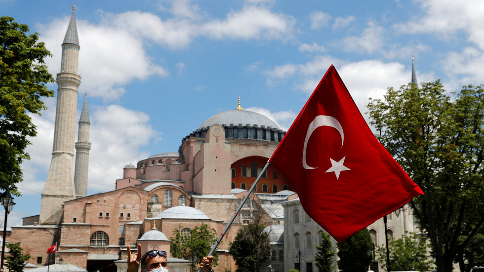 تركيا: تدمير 40 هدفا لـ "بي كا كا" شمالي العراق