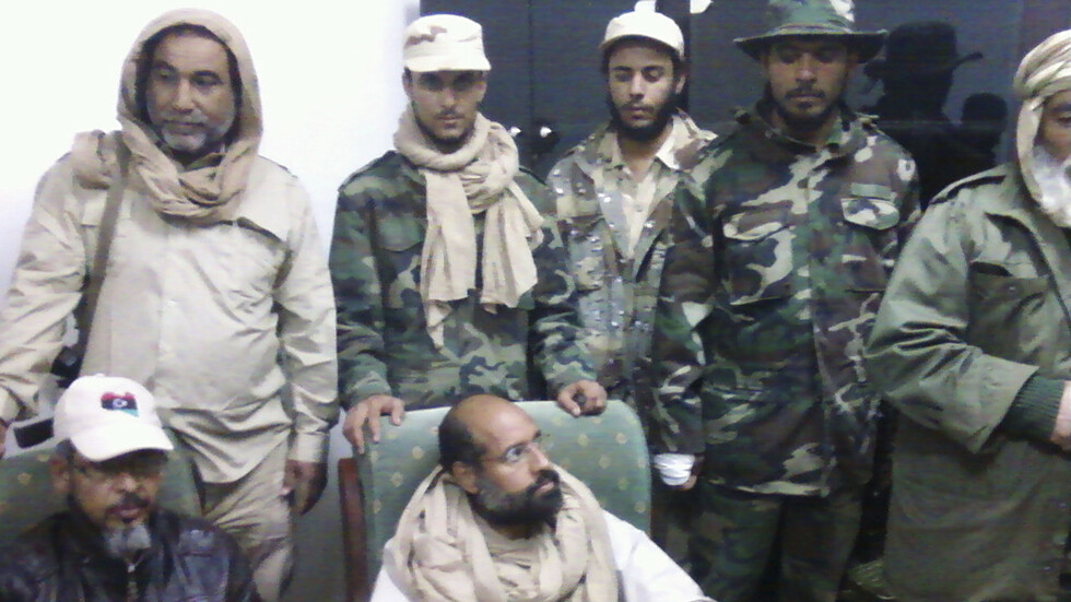 مراسل نيويورك تايمز يلتقي سيف الإسلام في الزنتان: نجل القذافي طليق ويستعد للظهور