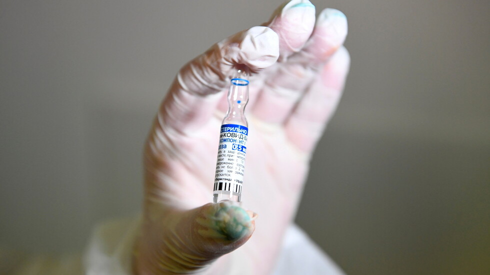 الأرجنتين تؤكد سلامة استخدام لقاح "سبوتنيك V" الروسي مع لقاحات أخرى