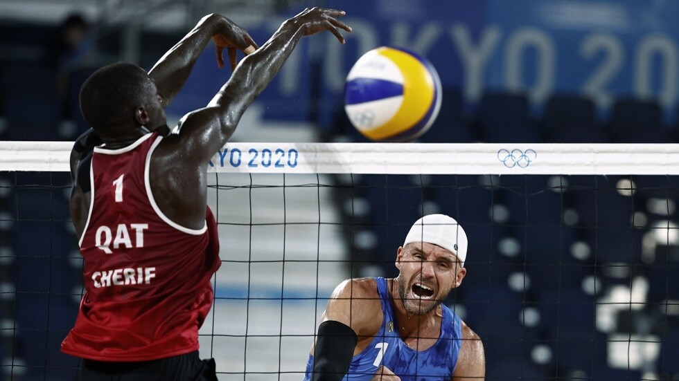 قطر تهزم أمريكا بالطائرة الشاطئية في أولمبياد طوكيو