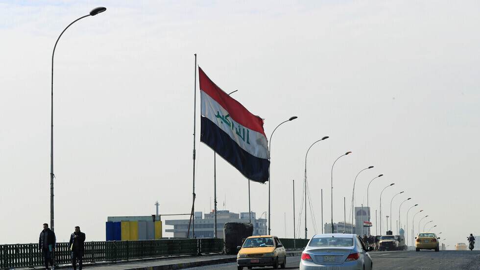 العراق.. إنقاذ شاب حاول الانتحار من جسر في الديوانية (فيديو)