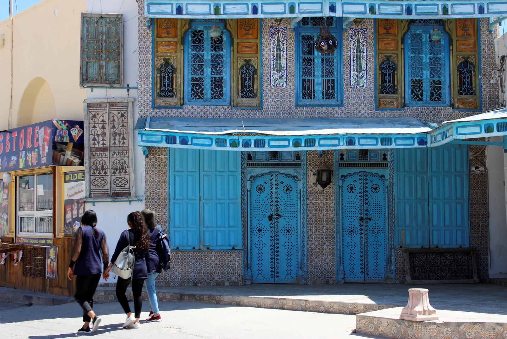 كورونا.. إغلاق جزئي في العاصمة تونس بعد حصيلة وفيات قياسية