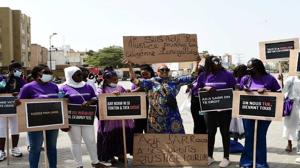 السنغال.. أول تظاهرة نسوية مناهضة للعنف ضد المرأة