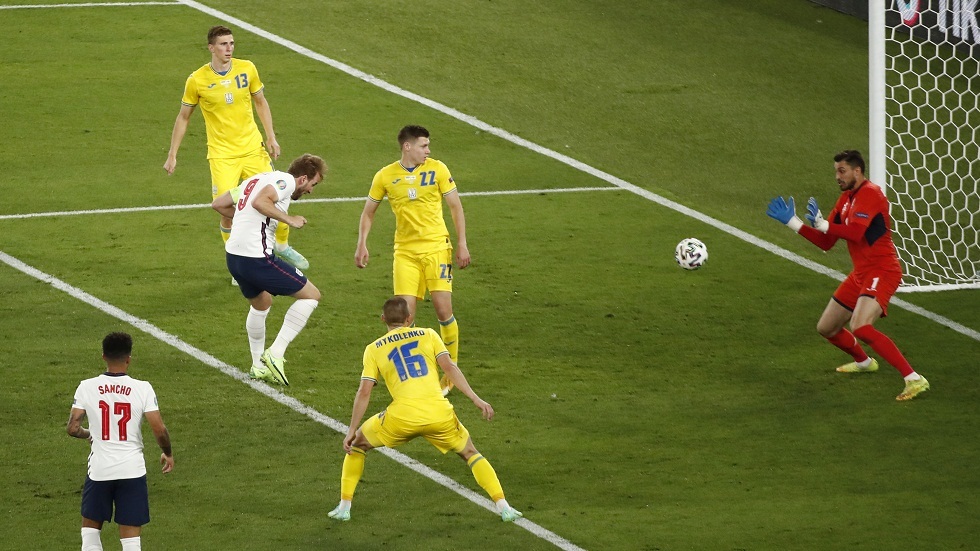 إنجلترا أول منتخب في تاريخ بطولات أمم أوروبا يسجل ثلاثة أهداف رأسية في مباراة واحدة