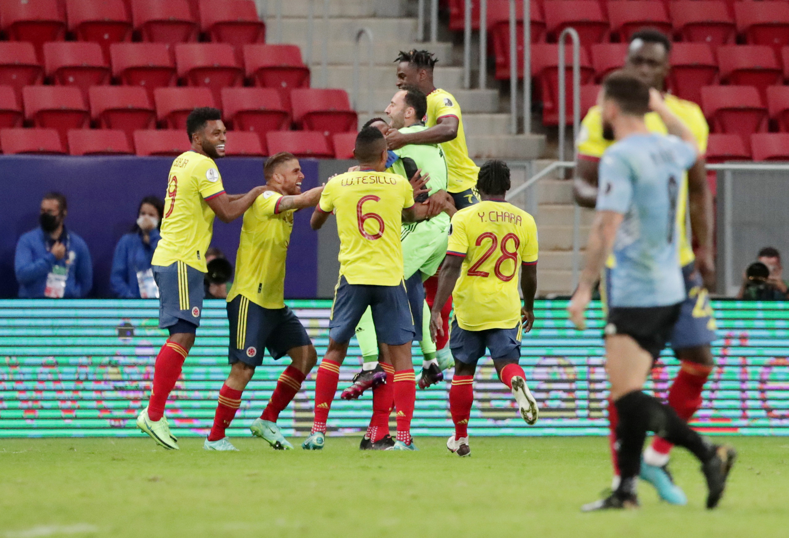كولومبيا تبلغ قبل نهائي كوبا أمريكا بفوزها بركلات الترجيح على أوروغواي
