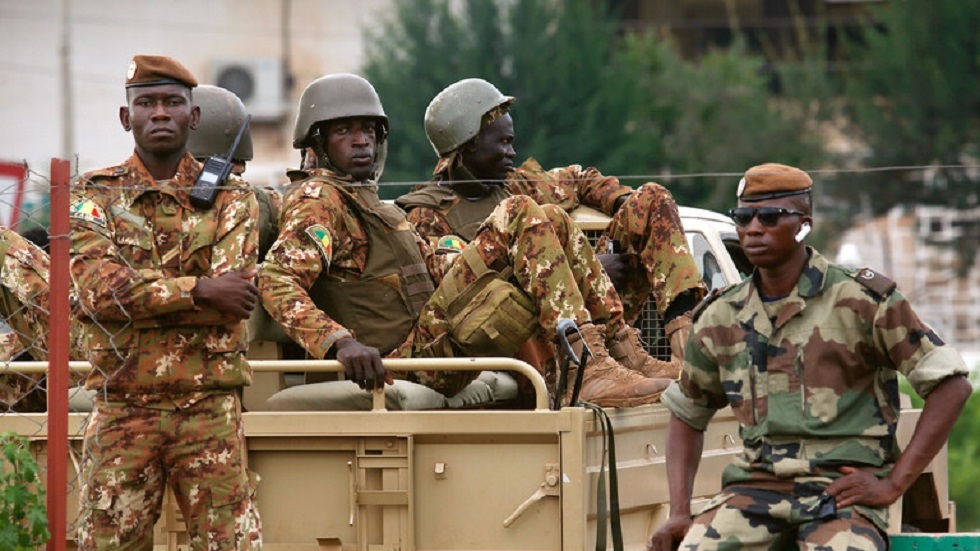 مقتل 4 جنود بكمين نصبه مسلحون وسط مالي
