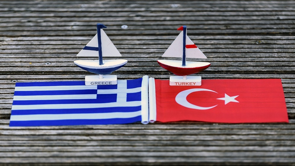 اليونان تدعو ألمانيا لحظر تزويد تركيا بمكونات الغواصات البحرية