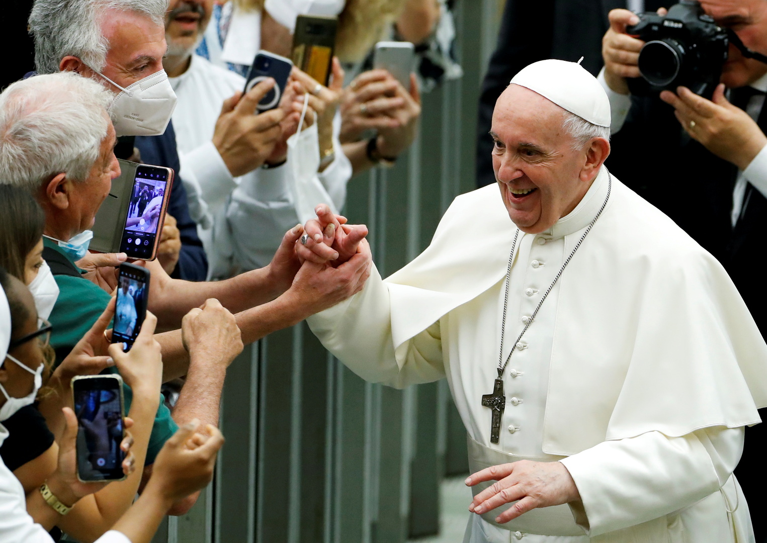 الفاتيكان: البابا فرنسيس خضع لعملية جراحية وحالته مستقرة