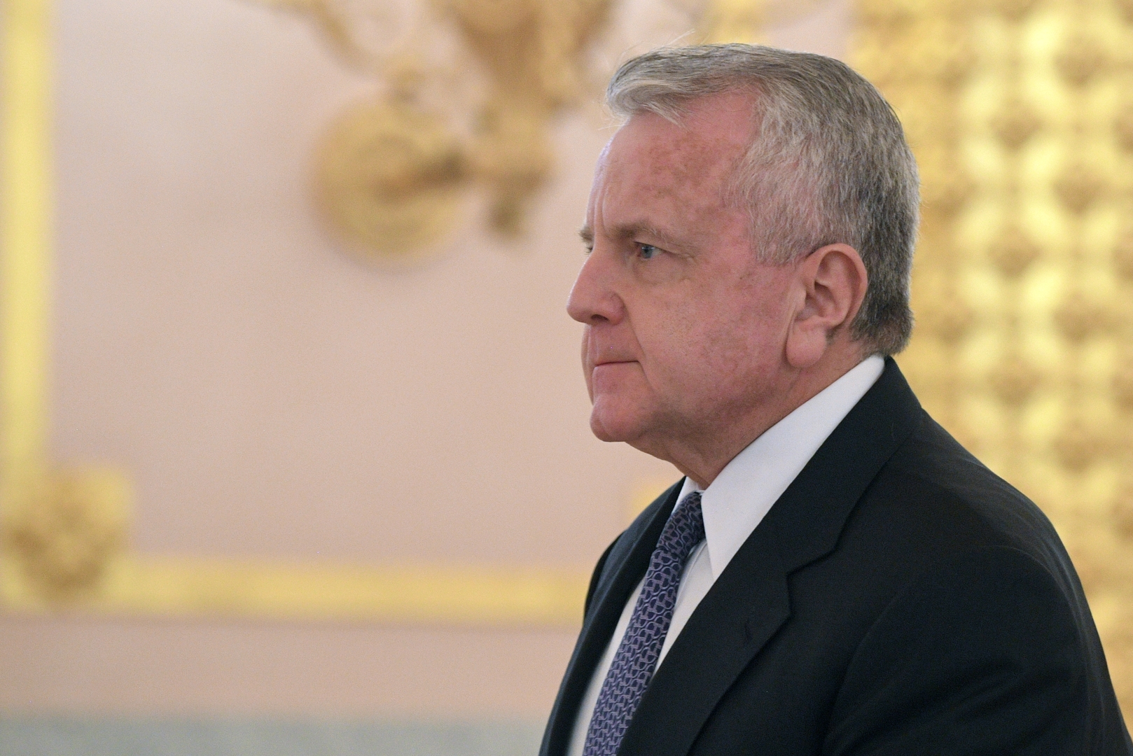 السفير الأمريكي لدى روسيا يعرب عن تعازيه في حادث تحطم طائرة كامتشاتكا