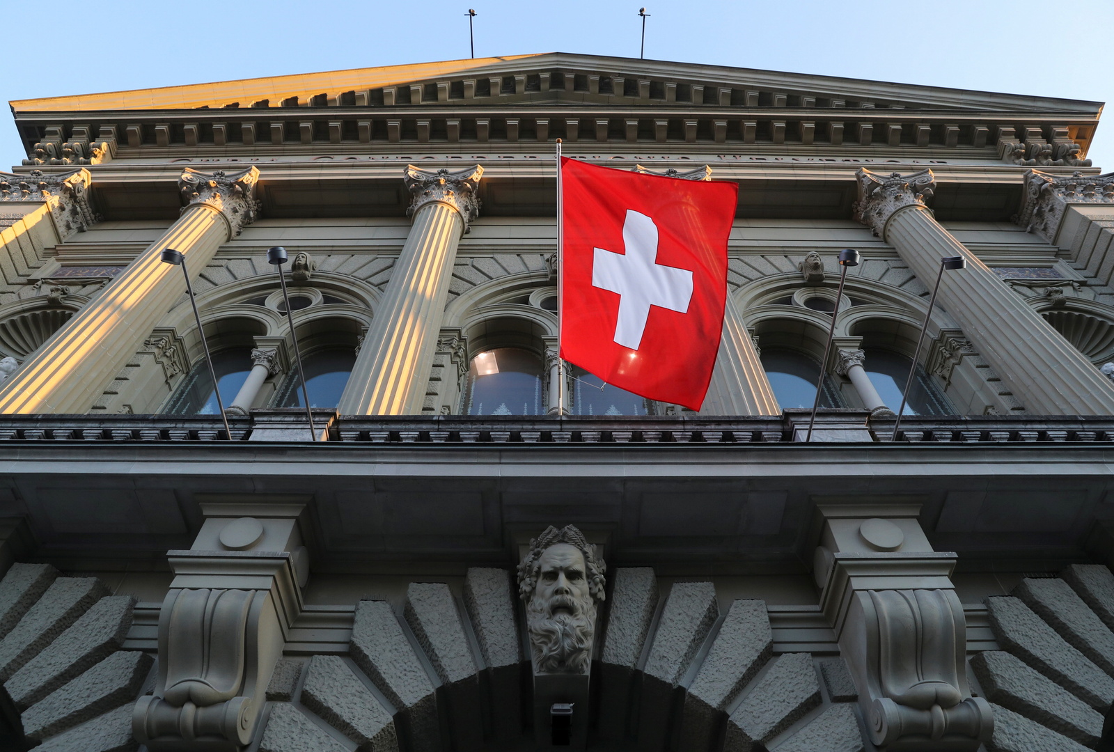 سويسرا تنضم إلى العقوبات الأوروبية ضد بيلاروس