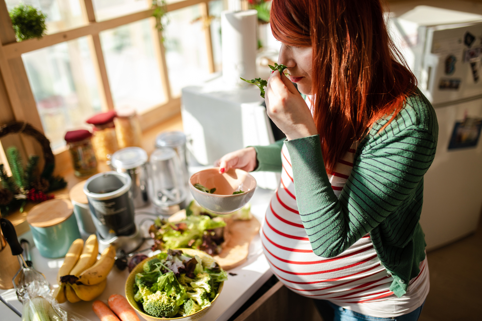 أطعمة يجب على الحوامل تجنبها للحفاظ على صحتهن