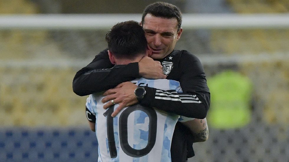 مدرب الأرجنتين يكشف مفاجأة عن ميسي بعد نهائي كوبا أمريكا