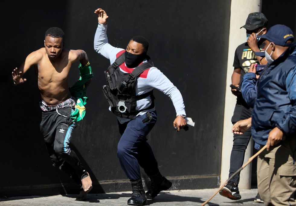 جنوب إفريقيا.. امتداد أعمال العنف لجوهانسبرغ بعد سجن الرئيس السابق
