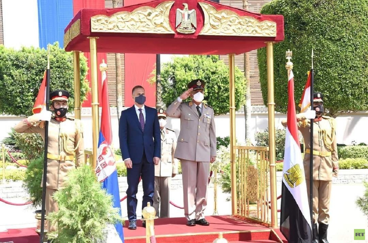 توقيع بروتوكول تعاون عسكري بين مصر وصربيا