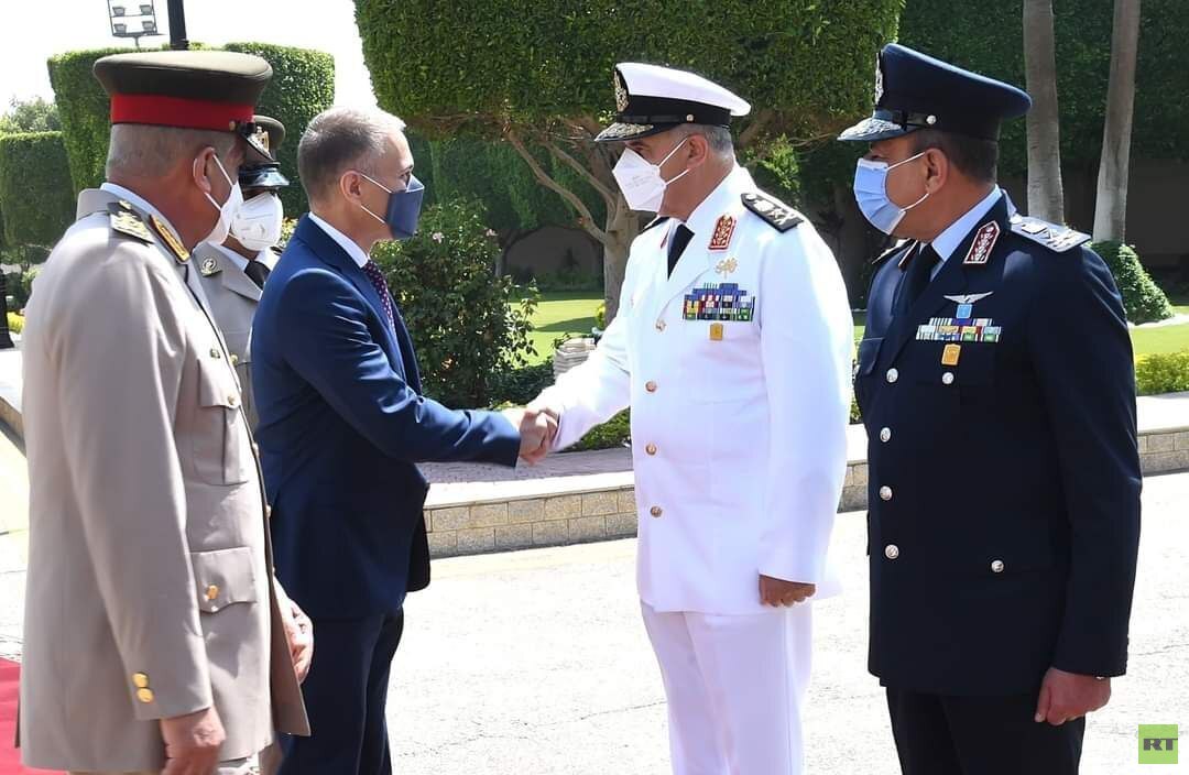 توقيع بروتوكول تعاون عسكري بين مصر وصربيا