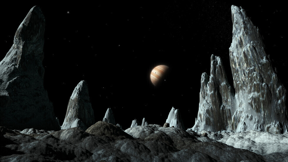 جولة مع مركبة جونو وهي تتخطى أكبر قمر في المجموعة الشمسية وكوكب المشتري