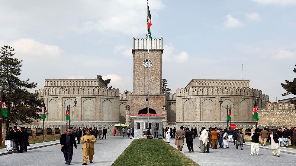 سقوط قذائف قرب القصر الرئاسي بكابل أثناء صلاة العيد (فيديو)