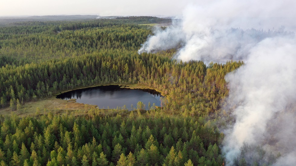إعلان حالة الطوارئ في أقليم كاريليا الروسي بسبب حرائق الغابات