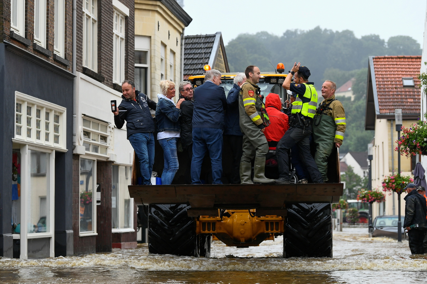 دراسة تتوقع استمرار العواصف والفيضانات في أوروبا لسنوات قادمة
