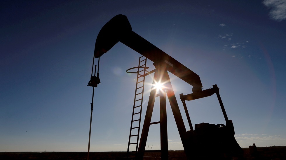 النفط يرتفع ما يزيد على 4% رغم ارتفاع المخزونات الأمريكية