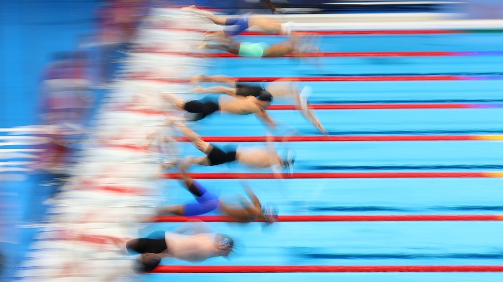 التونسي الحفناوي يبلغ نهائي سباق 400 م سباحة حرة