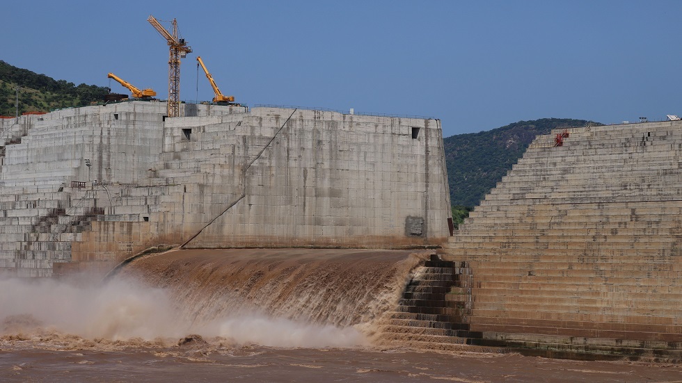 خبير مياه مصري: إثيوبيا بصدد التوقف عن التخزين الثاني لسد النهضة وتسحب معداتها