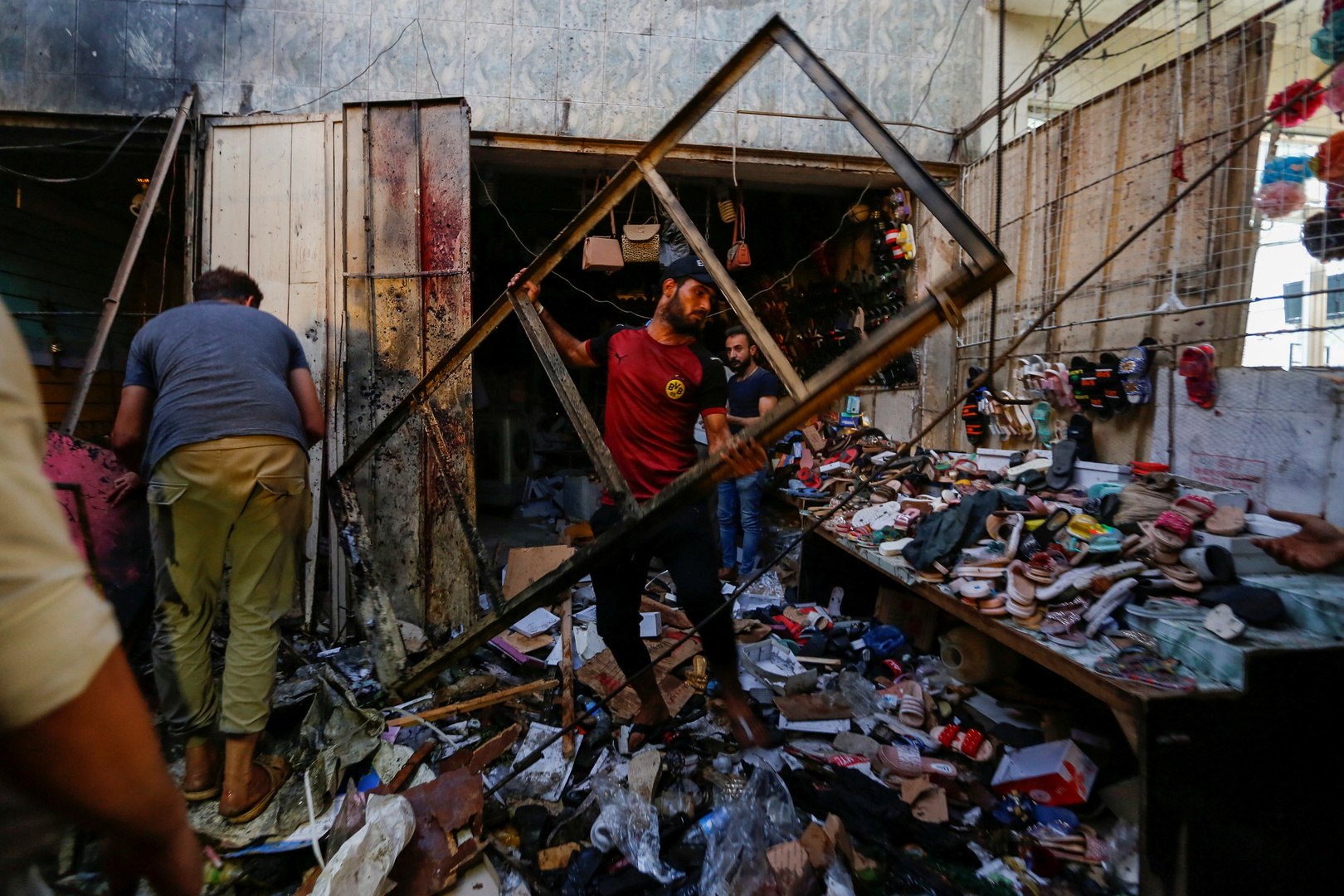 السلطات العراقية تنشر اعترافات المسؤولين عن تفجير بغداد الأخير (فيديو)