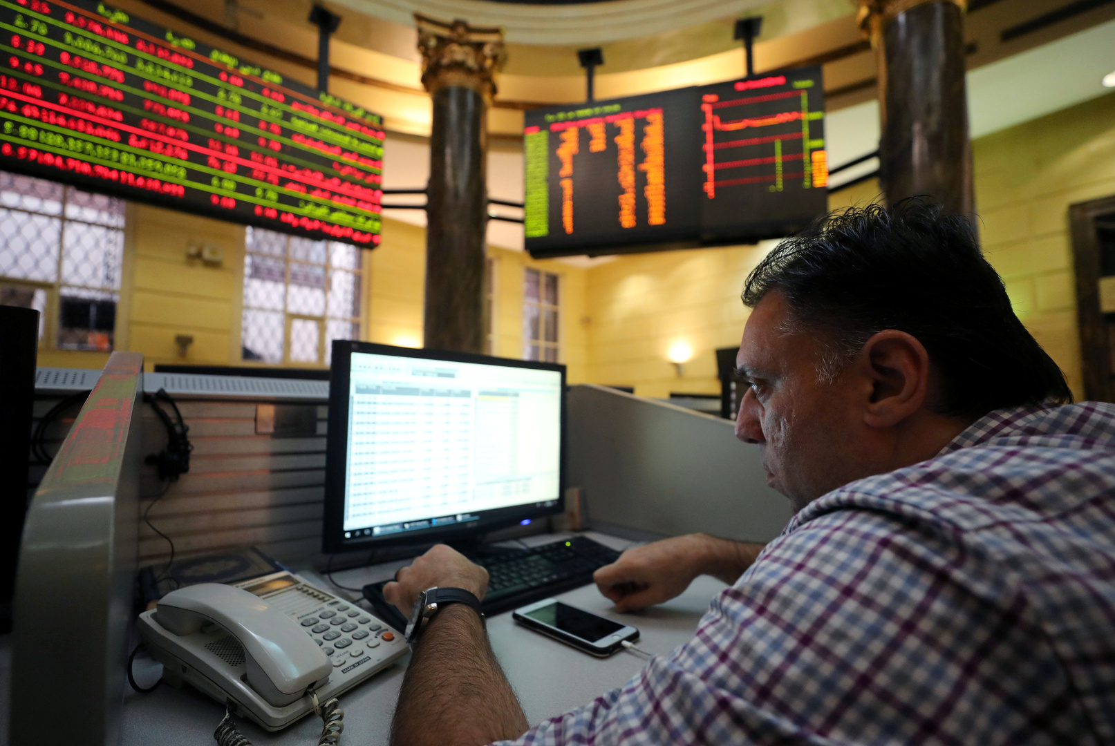 البورصة المصرية تربح 7.5 مليار جنيه في نصف ساعة