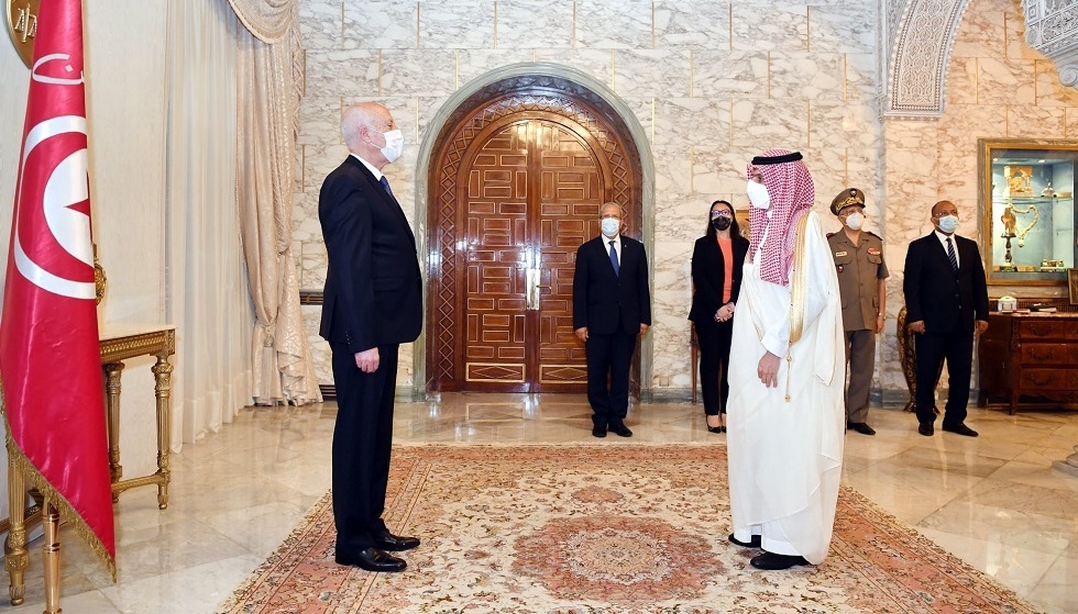الرئيس التونسي يستقبل وزير الخارجية السعودي الأمير فيصل بن فرحان (فيديو)