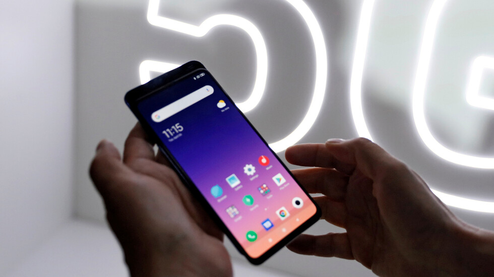 رغم انتفاء الدليل.. المخابرات البلجيكية تحذر مستخدمي هواتف ذكية صينية من خطر التجسس