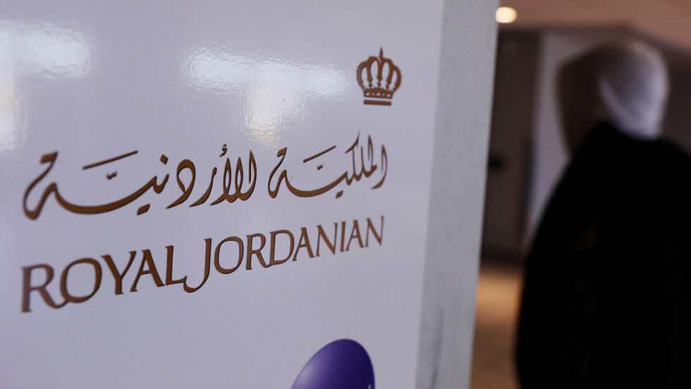 طائرة أردنية تقوم بهبوط اضطراري في عمان