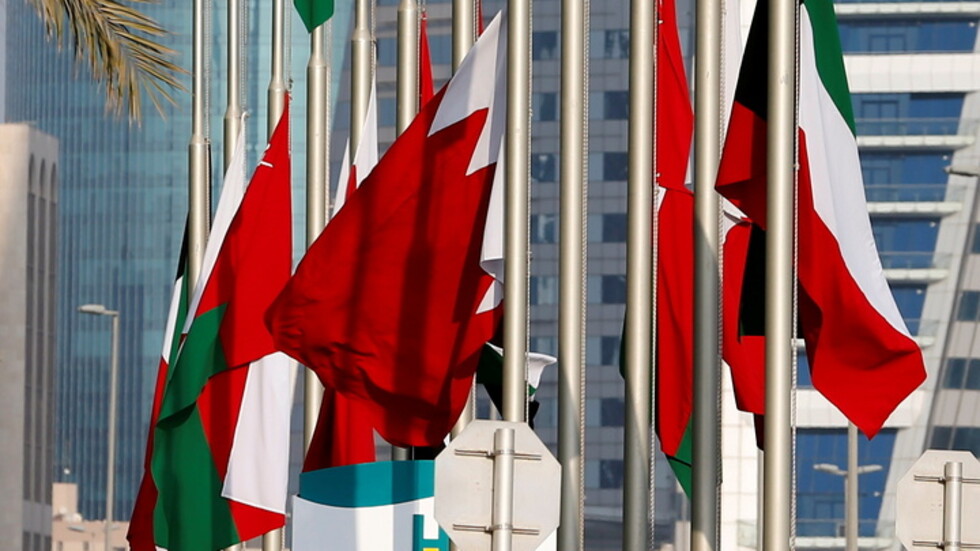 الإحصاء الخليجي: كل 158 ذكرا تقابلهم 100 أنثى بدول مجلس التعاون
