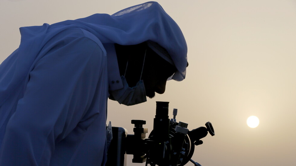 مركز الفلك الدولي يكشف موعد رأس السنة الهجرية في عدة مدن عربية وإسلامية