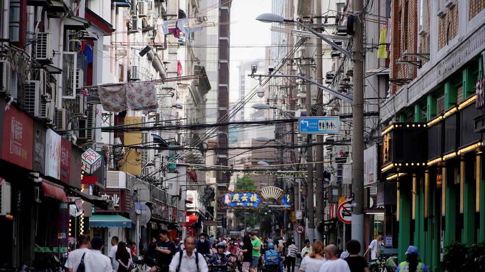 الصين تعود إلى تسجيل إصابات مرتفعة بكورونا