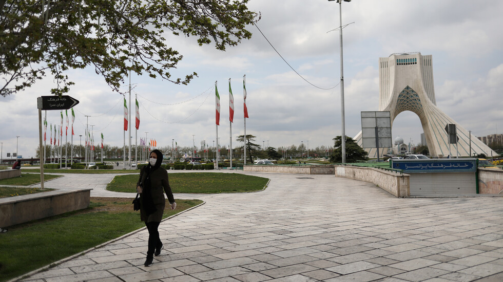 إيران تسجن ناشطين مزدوجي الجنسية لمدة 10 سنوات باتهامات أمنية