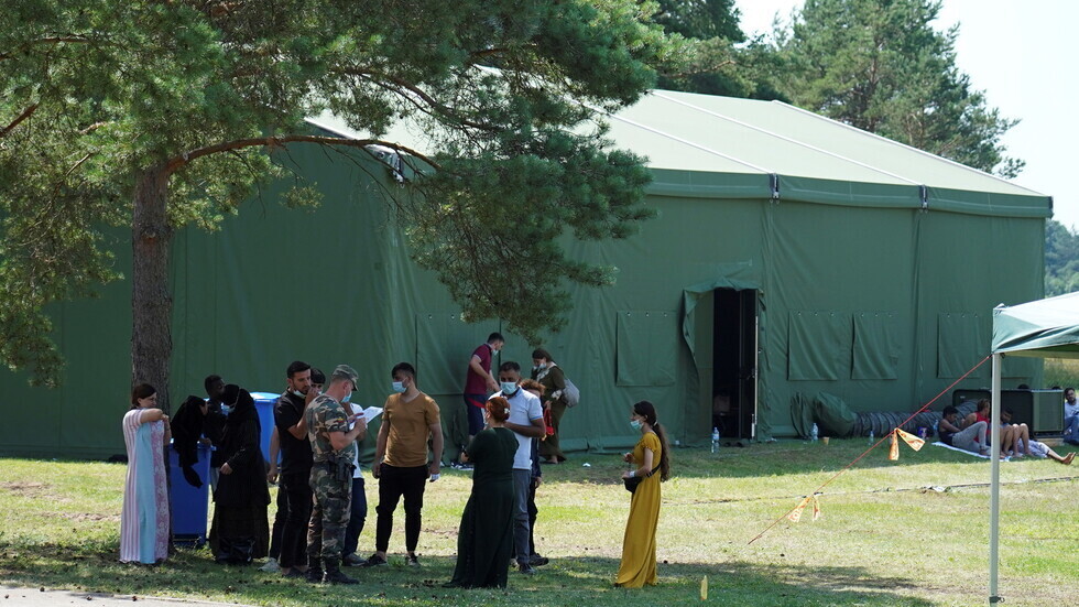 العراق يحذر مواطنيه من شبكات التهريب والاتجار بالبشر