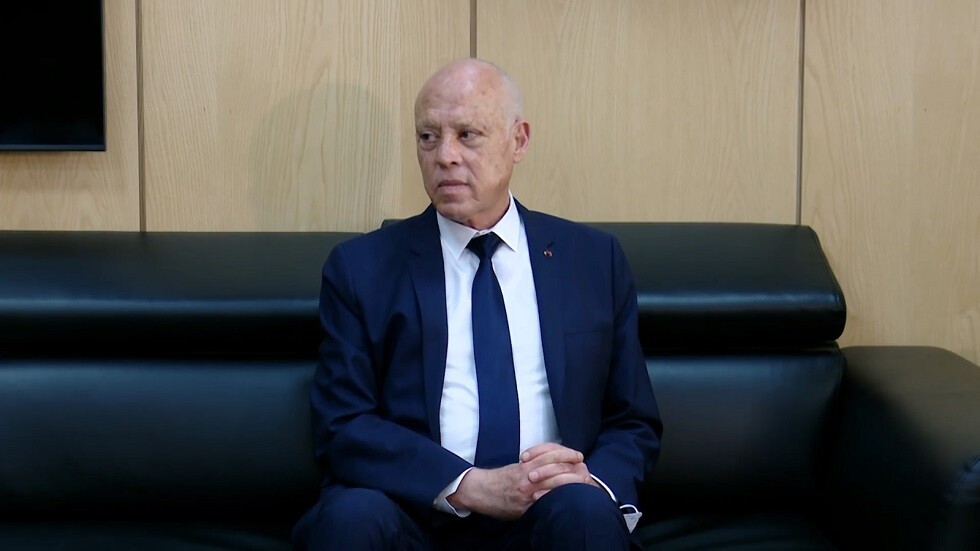 سعيّد: هناك من يحاول الهرب من تونس حاليا بطرق ملتوية (فيديو)