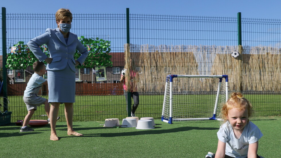 رئيسة وزراء اسكتلندا تتعرض لعملية "سطو"