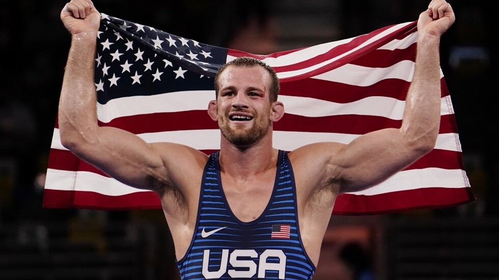 أمريكي يهزم إيرانيا في مواجهة 