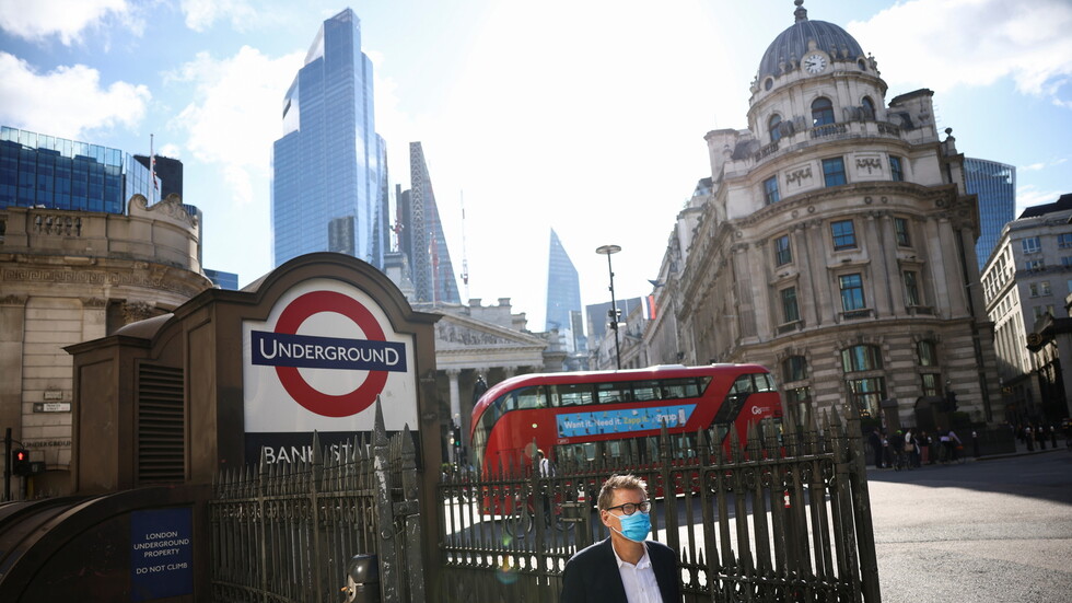 بريطانيا.. 92 حالة وفاة وأكثر من 31 ألف إصابة جديدة بكورونا