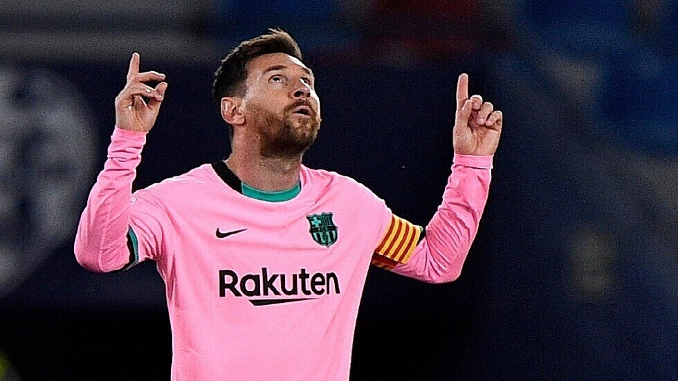 معلق رياضي شهير: برشلونة تخلى عن ميسي كما فعل مع مارادونا وريفالدو وإيتو