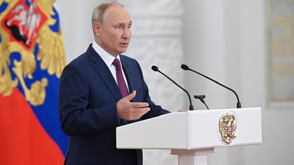 بوتين: أداء الرياضيين الروس يثبت تفاهة محاولات تسييس الرياضة